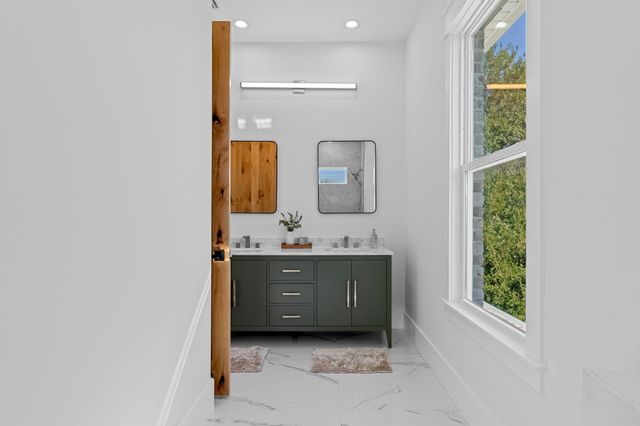 848 Tropic Avenue, Fort Walton Beach, FL 32548