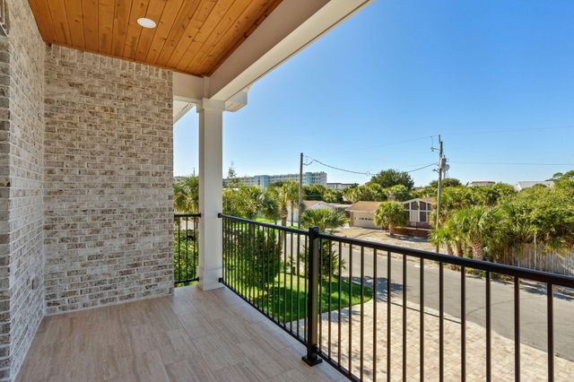 848 Tropic Avenue, Fort Walton Beach, FL 32548