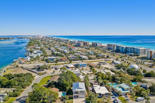 848 Tropic Avenue, Fort Walton Beach, FL 32548