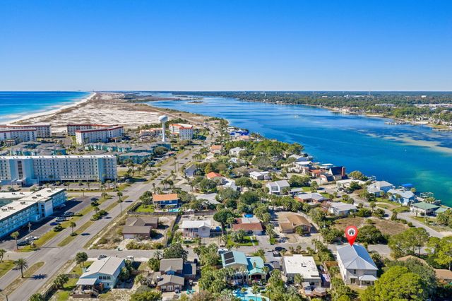 848 Tropic Avenue, Fort Walton Beach, FL 32548