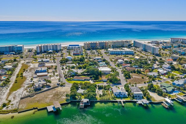 848 Tropic Avenue, Fort Walton Beach, FL 32548