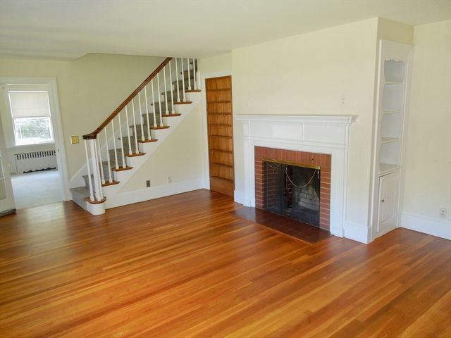 2 Briarwood Court, Kingston, MA 02364