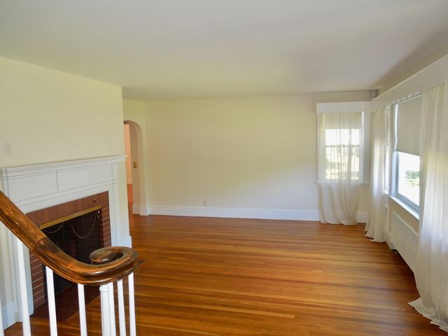 2 Briarwood Court, Kingston, MA 02364