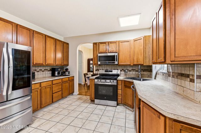 2433 Huckleberry Road, Manchester, NJ 08759