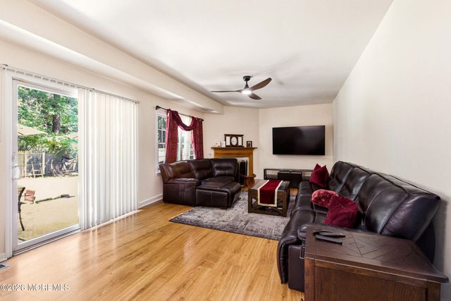 2433 Huckleberry Road, Manchester, NJ 08759