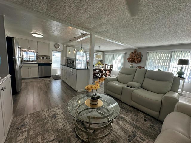 8281 South Street, Boca Raton, FL 33433