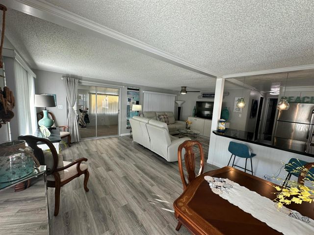 8281 South Street, Boca Raton, FL 33433