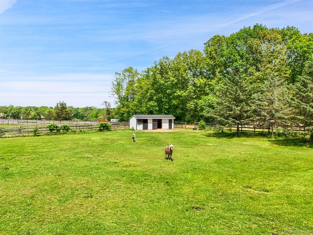 111 Stone Bridge Lane, Bedford Hills, NY 10507