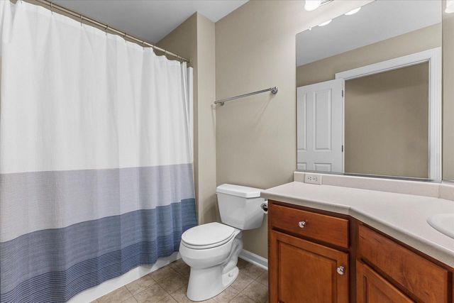 8361 S 44th STREET, Franklin, WI 53132