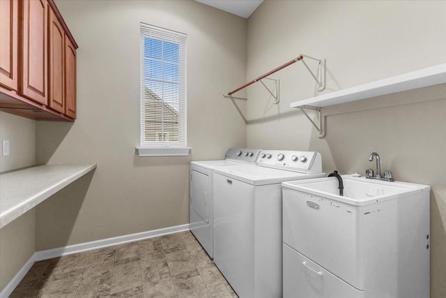 8361 S 44th STREET, Franklin, WI 53132