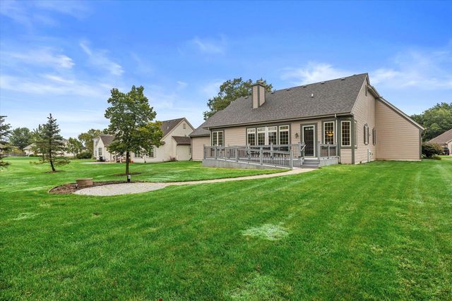 8361 S 44th STREET, Franklin, WI 53132