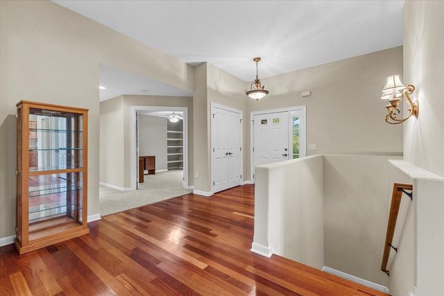 8361 S 44th STREET, Franklin, WI 53132