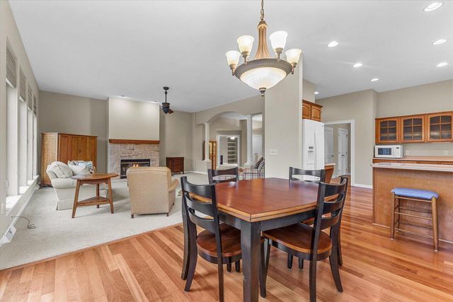 8361 S 44th STREET, Franklin, WI 53132