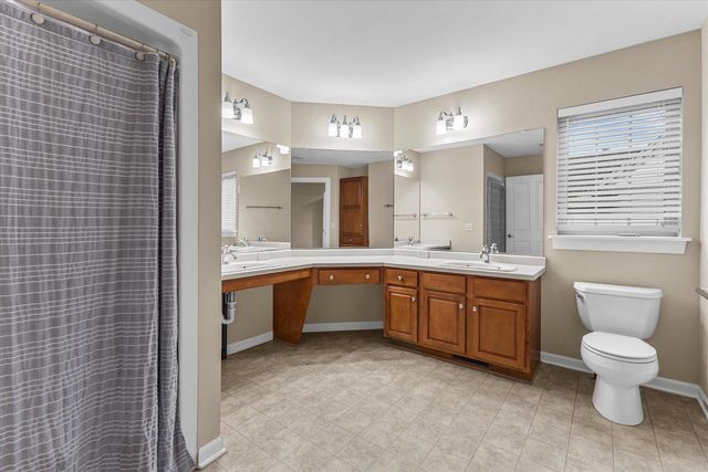 8361 S 44th STREET, Franklin, WI 53132