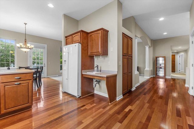 8361 S 44th STREET, Franklin, WI 53132