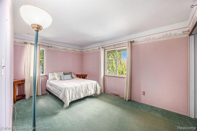 121 Allen Lake Drive, White Lake, MI 48386