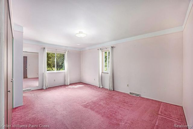 121 Allen Lake Drive, White Lake, MI 48386