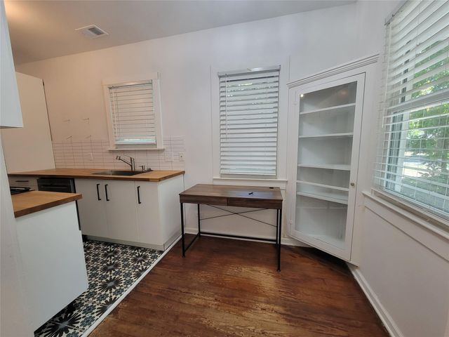 306 W 42nd ST, Austin, TX 78751