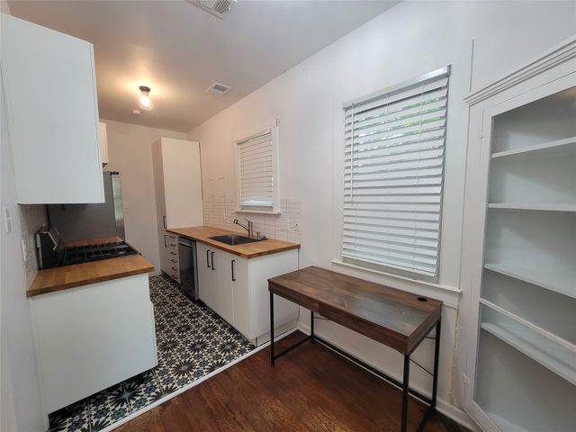 306 W 42nd ST, Austin, TX 78751