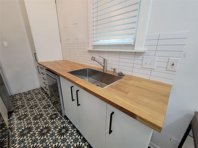 306 W 42nd ST, Austin, TX 78751