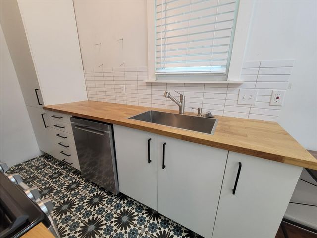 306 W 42nd ST, Austin, TX 78751