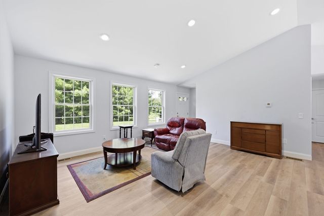 85 Waid Rd, Monson, MA 01057