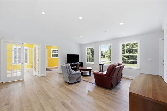 85 Waid Rd, Monson, MA 01057