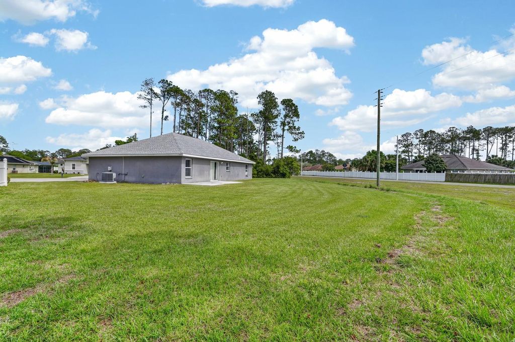 Image 21 of property listing at 14 RANDOM PLACE, Palm Coast, FL 32164