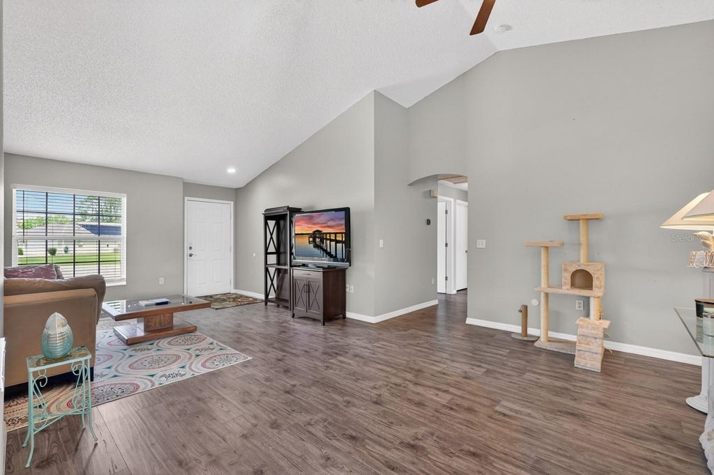 Image 9 of property listing at 14 RANDOM PLACE, Palm Coast, FL 32164