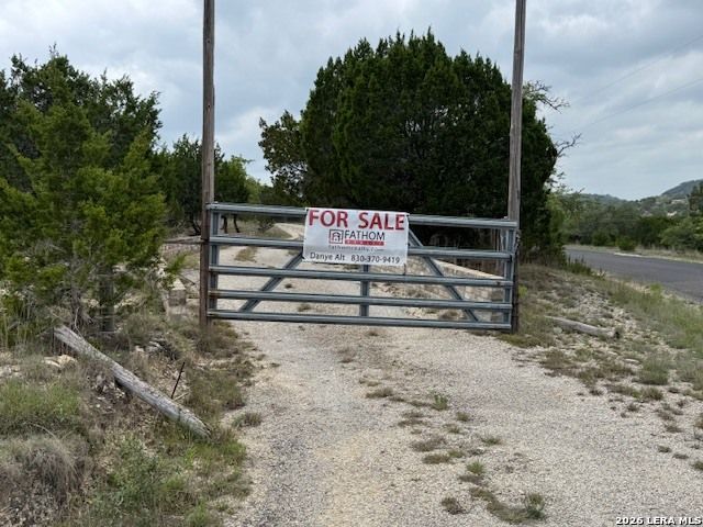 108 Saddle Wood Trl, Comfort, TX 78013