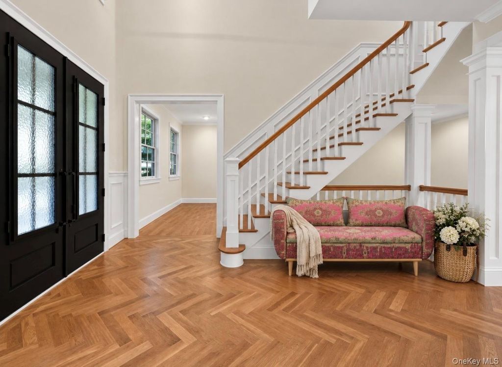 15 Glen Road, Garden City, NY 11530 — photo 4