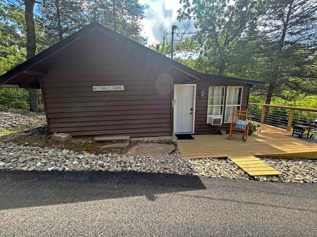 27 Miramichee Circle, Hardy, AR 72542