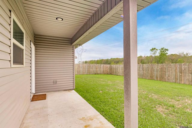 2240 Meadow Oak Dr, St Gabriel, LA 70776