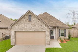 2240 Meadow Oak Dr, St Gabriel, LA 70776