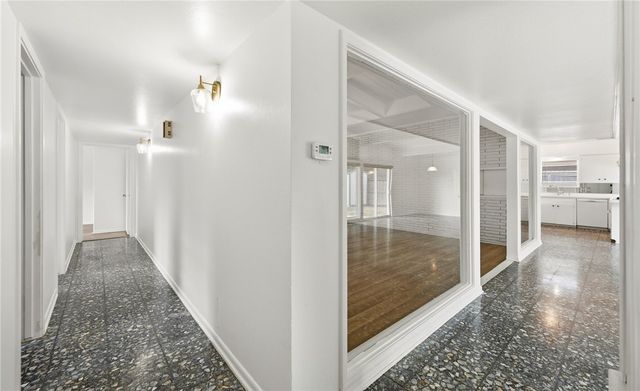 124 E Janin Circ, Portland, TX 78374