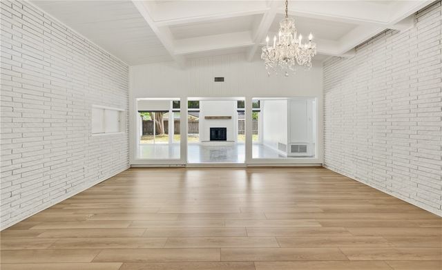 124 E Janin Circ, Portland, TX 78374