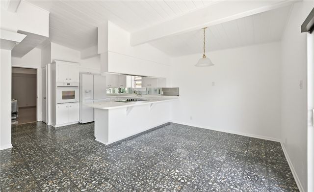 124 E Janin Circ, Portland, TX 78374