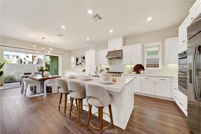 664 Athos, Lake Forest, CA 92630