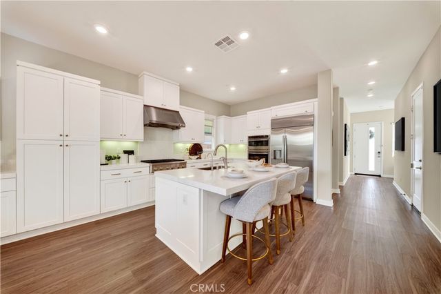 664 Athos, Lake Forest, CA 92630