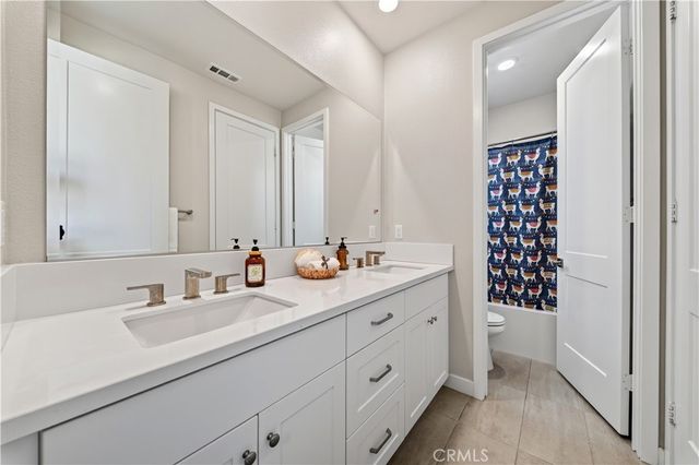 664 Athos, Lake Forest, CA 92630