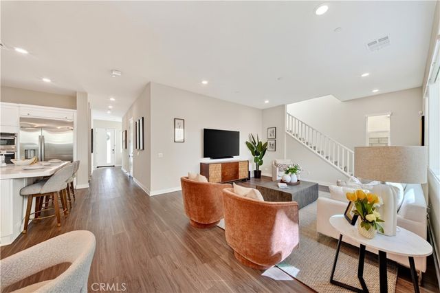 664 Athos, Lake Forest, CA 92630