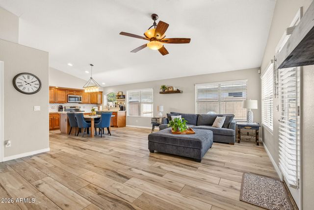 6491 W WAHALLA Lane, Glendale, AZ 85308