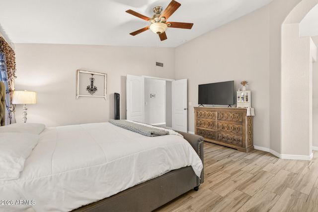 6491 W WAHALLA Lane, Glendale, AZ 85308