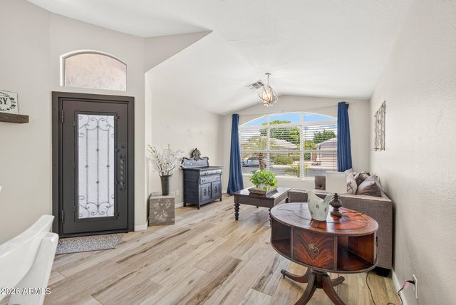 6491 W WAHALLA Lane, Glendale, AZ 85308