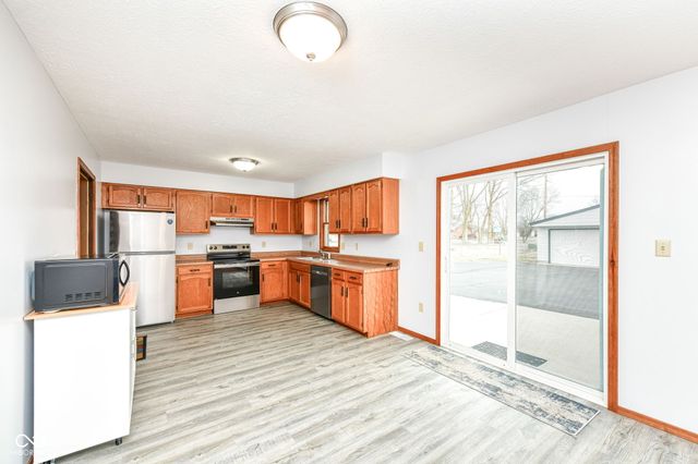 382 Pinedale Drive, Avon, IN 46123