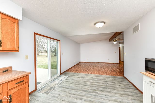 382 Pinedale Drive, Avon, IN 46123