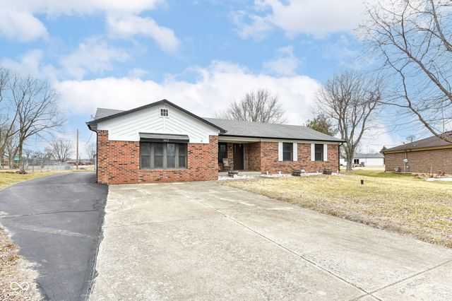 382 Pinedale Drive, Avon, IN 46123