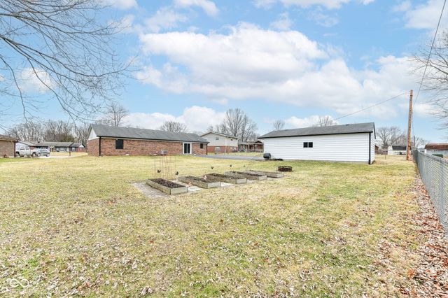 382 Pinedale Drive, Avon, IN 46123