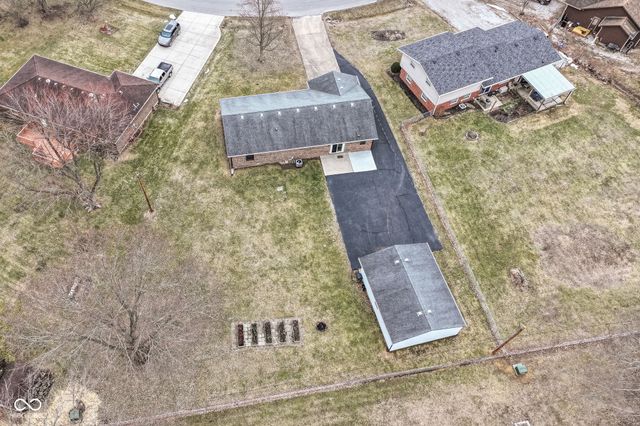 382 Pinedale Drive, Avon, IN 46123