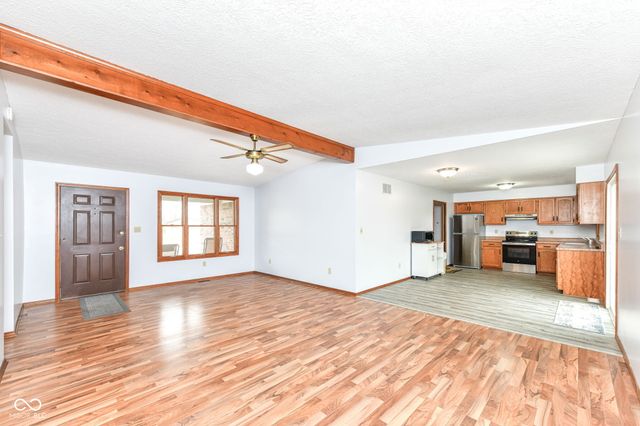 382 Pinedale Drive, Avon, IN 46123